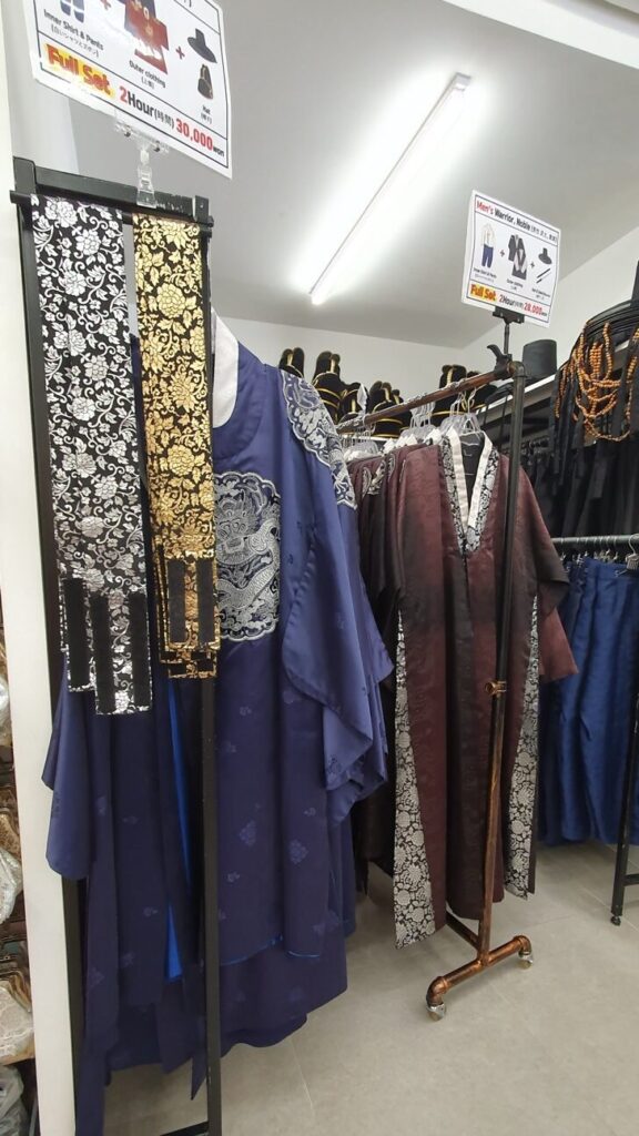 Men’s traditional hanbok styles available for rent near Gyeongbokgung