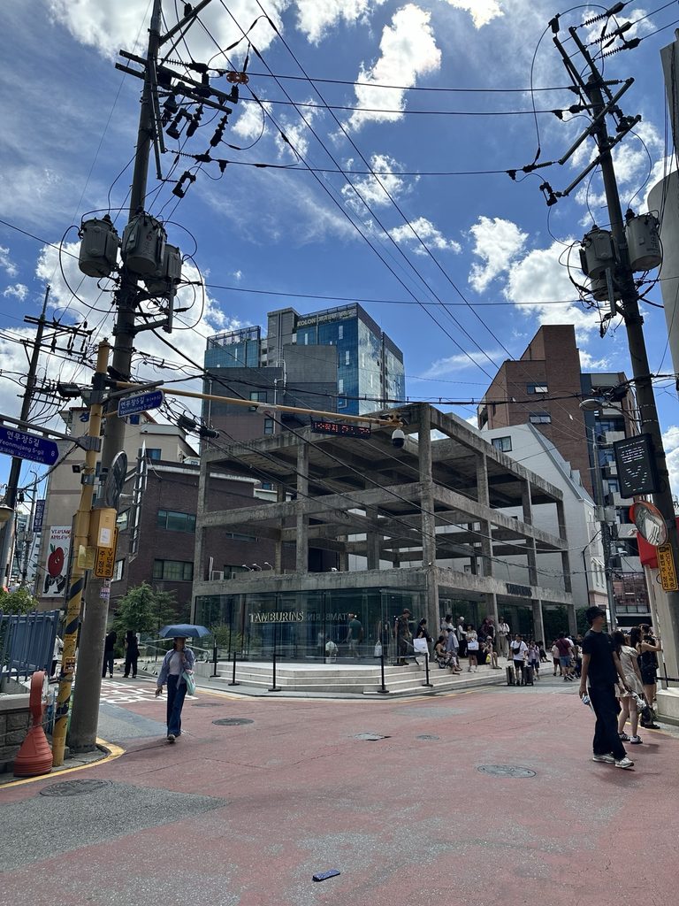 Tamburins flagship store on Yeonmujang-gil in Seongsu-dong, Seoul