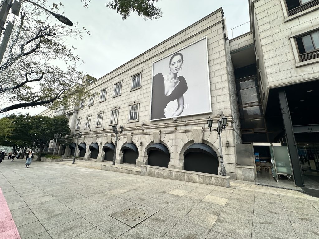 Galleria Department Store Luxury Hall East in Apgujeong, Seoul