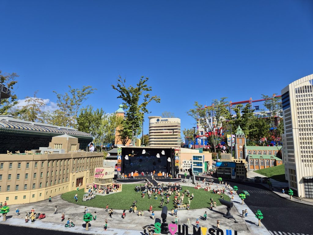 Seoul landmarks recreated in LEGO at LEGOLAND Korea Miniland