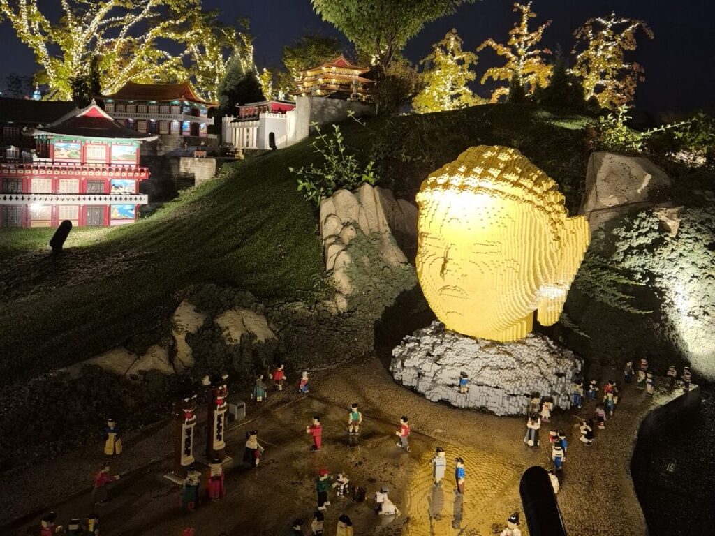 Korean temple scene in LEGOLAND Korea Miniland at night